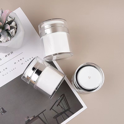 다양한 용량의 일반적으로 사용되는 공기 없는 병 30ml 50ml 80ml 100ml 커스터마이징을 받아