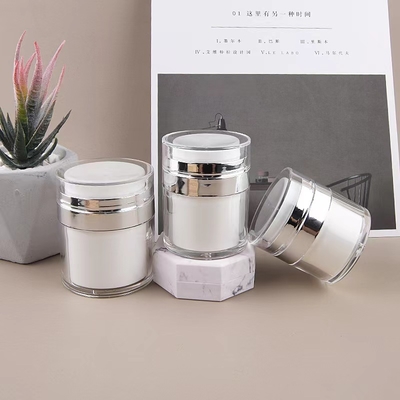 다양한 용량의 일반적으로 사용되는 공기 없는 병 30ml 50ml 80ml 100ml 커스터마이징을 받아