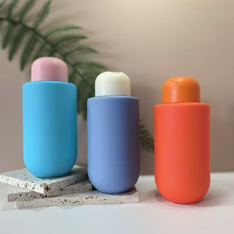 300ml 350ml 400ml 플립 커버 탑 캡이 있는 플라스틱 병, 샤워 젤 샴푸 컨디셔너 병용 디스크 캡 포함