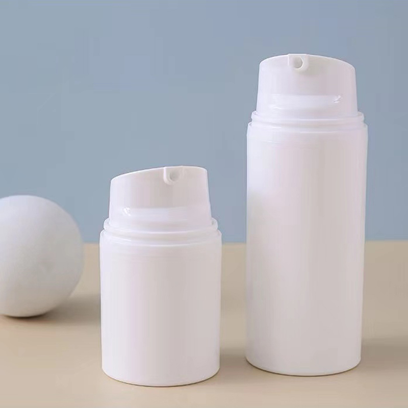 맞춤형 화이트 스냅 잠금 공기 없는 진공 펌프 병 피부 관리 로션 세럼 30/50/75ml 컨테이너 사용자 지정 로고 색상