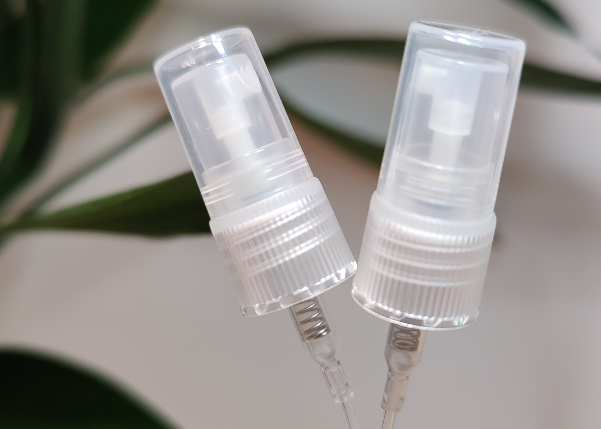 18/20/24mm 스레드 HDPE 플라스틱 스프레이 펌프 캡을 가진 신뢰할 수있는 얇은 안개 스프레이어